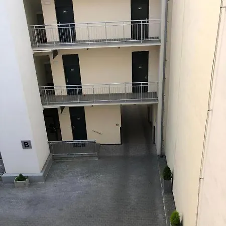 Apartmans For 2 Or 6 Peoples 12 Min By Walk From The Center Apartamento Brno