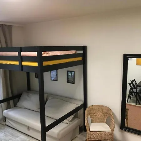 Apartmans For 2 Or 6 Peoples 12 Min By Walk From The Center *