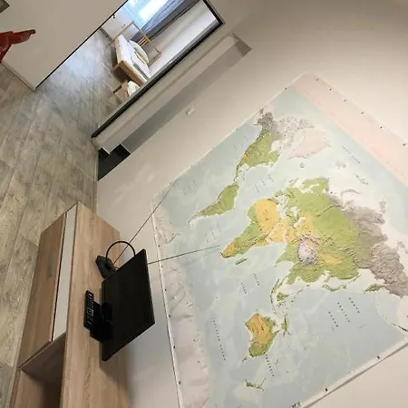 Apartment Apartmans For 2 Or 6 Peoples 12 Min By Walk From The Center