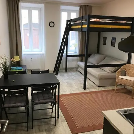 Apartment Apartmans For 2 Or 6 Peoples 12 Min By Walk From The Center *