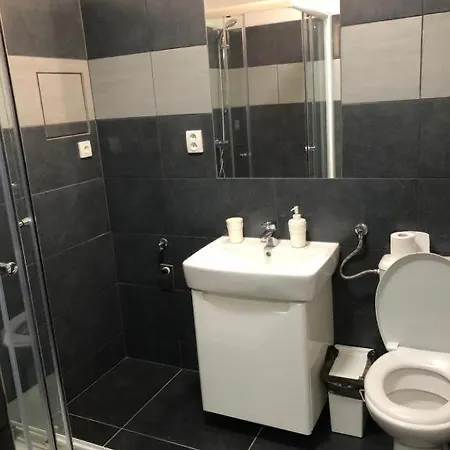 Apartament Apartmans For 2 Or 6 Peoples 12 Min By Walk From The Center *