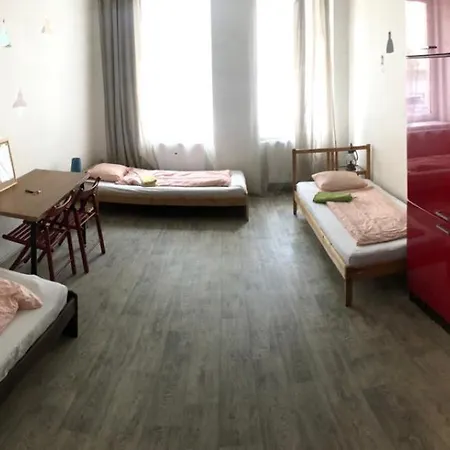 Apartmans For 2 Or 6 Peoples 12 Min By Walk From The Center Brno